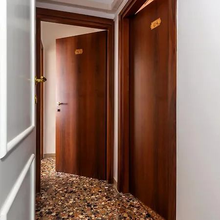 Hotell Casa Boccassini *