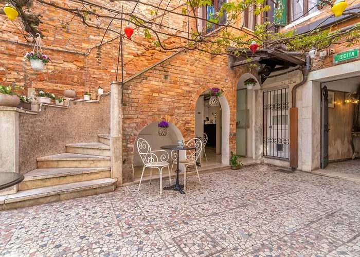 Casa Boccassini
