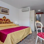 Casa Boccassini Hotel *